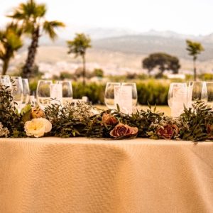 Mesa de mesa de boda con aspecto elegante